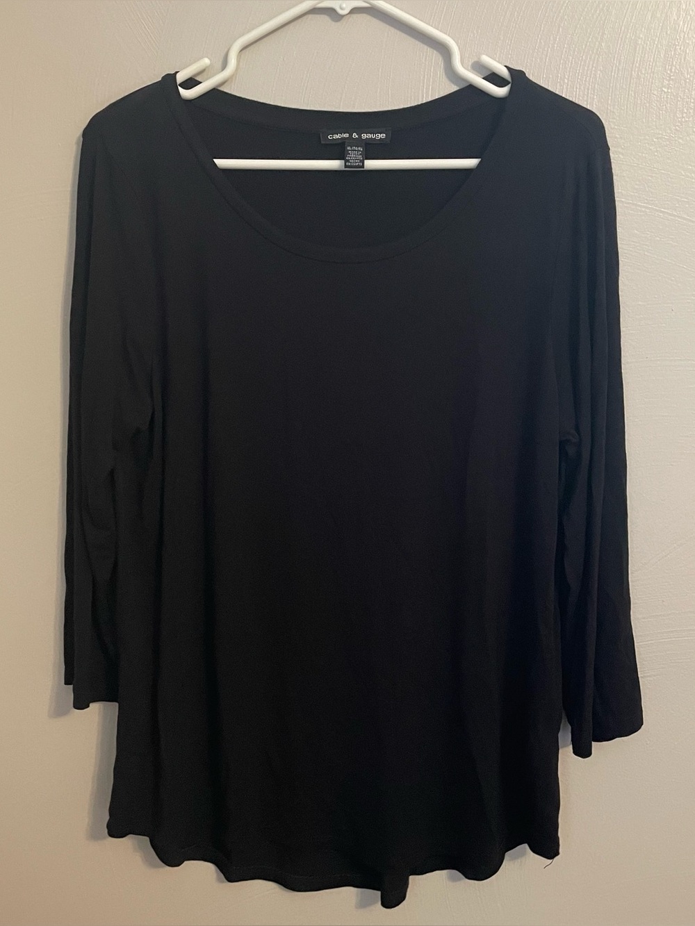 Cable &Gauge Women’s black 3/4 sleeve top Size XL